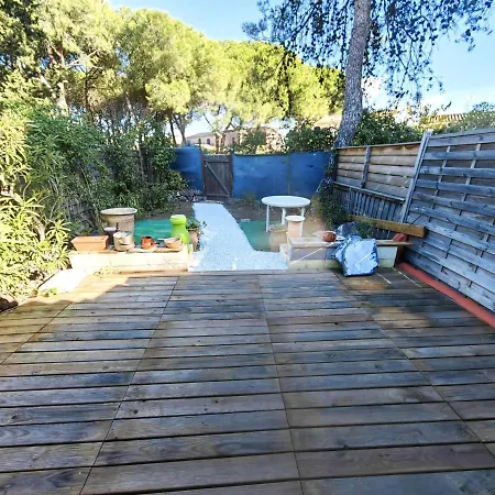 Cap D'agde, 4 Pieces, 4 Personnes - Fr-1-607-180 Agde