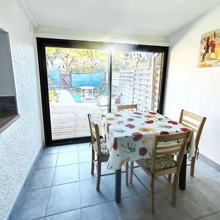 Cap D'agde, 4 Pieces, 4 Personnes - Fr-1-607-180