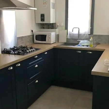 Villa Cap D'agde, 4 Pieces, 4 Personnes - Fr-1-607-180 *